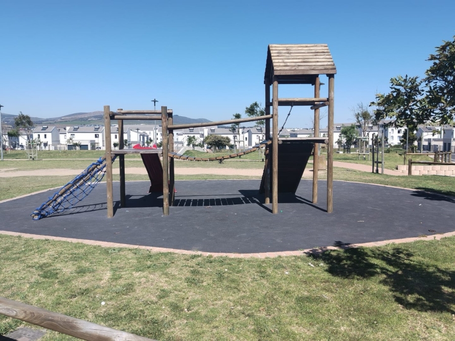 2 Bedroom Property for Sale in Rivergate Western Cape